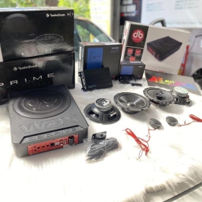 Nâng Cấp Âm Thanh Ô Tô Trọn Gói Bao Nhiêu Tiền? Báo Giá 2026