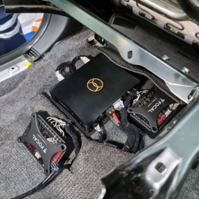 DSP 10 Kênh cho Xe Kia Carnival: Nâng Tầm Âm Thanh