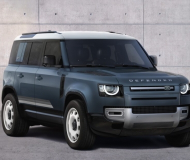 Land Rover Defender Trophy: SUV Off-Road Hạng Sang Giá 7.489 Tỷ