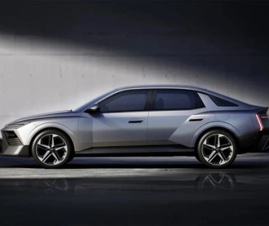 Hyundai Elantra thế hệ mới ra mắt: Thiết kế tranh cãi, nội thất tích hợp AI