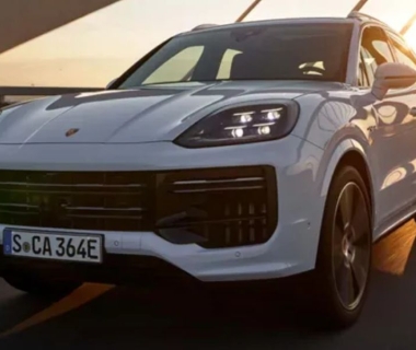 Mã Gen Xanh Đầy Uy Lực: Đánh Giá Chi Tiết Porsche Cayenne E-Hybrid
