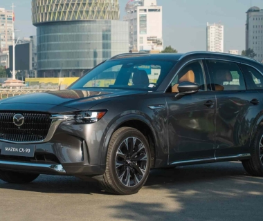Mazda CX-90 chốt giá từ 1,899 tỷ đồng tại Việt Nam