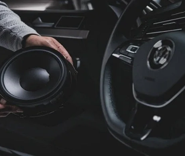 Quy Trình Độ Âm Thanh Xe Hơi Chuẩn Hi-End Tại Anh Em Autowork