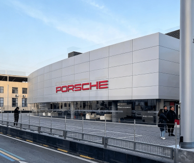 Porsche đóng cửa 30% đại lý tại Trung Quốc: Cú sốc từ thị trường xe sang