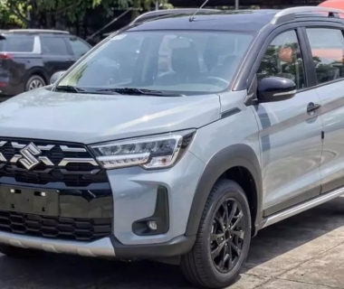 Suzuki XL7 nâng cấp lộ diện với diện mạo lạ tại VN