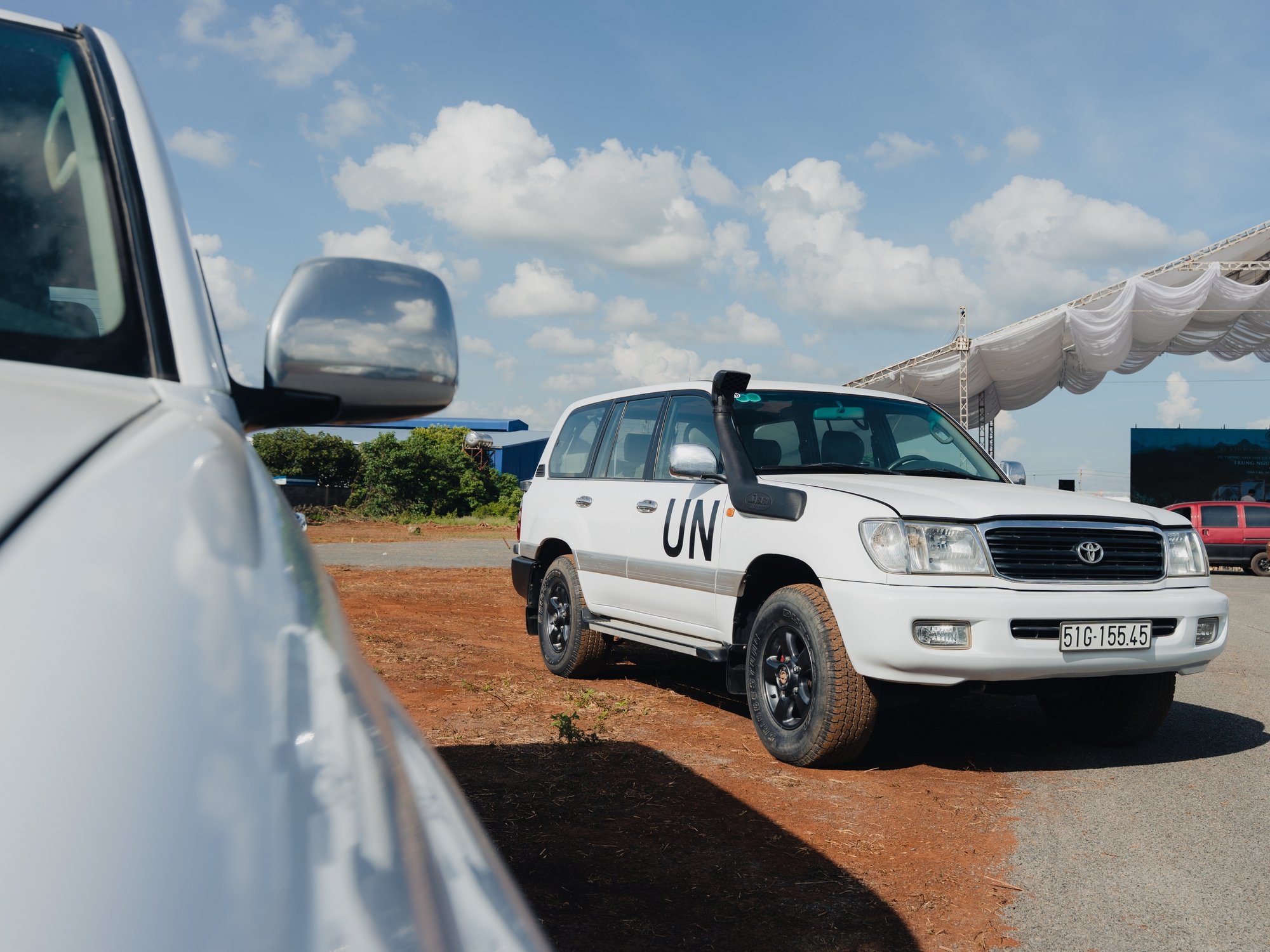 dan-xe-toyota-land-cruiser-trung-nguyen-dak-lak