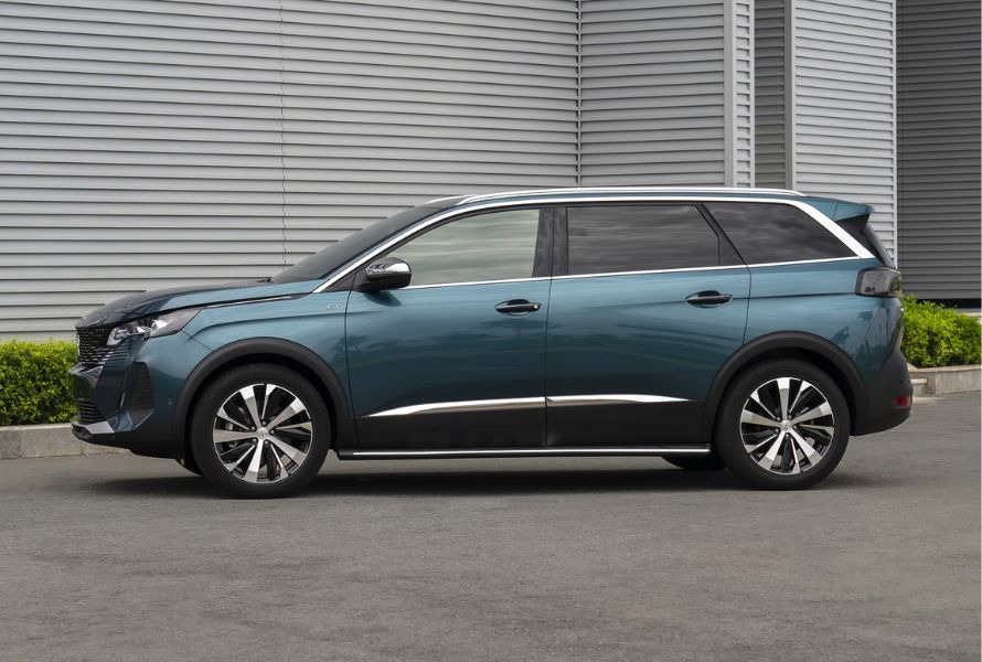danh-gia-peugeot-5008-suv-7-cho-dam-chat-phap
