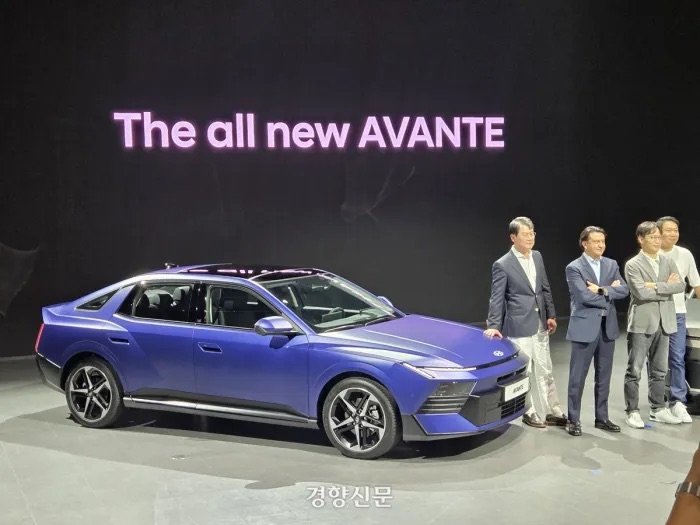 hyundai-elantra-the-he-moi-ra-mat