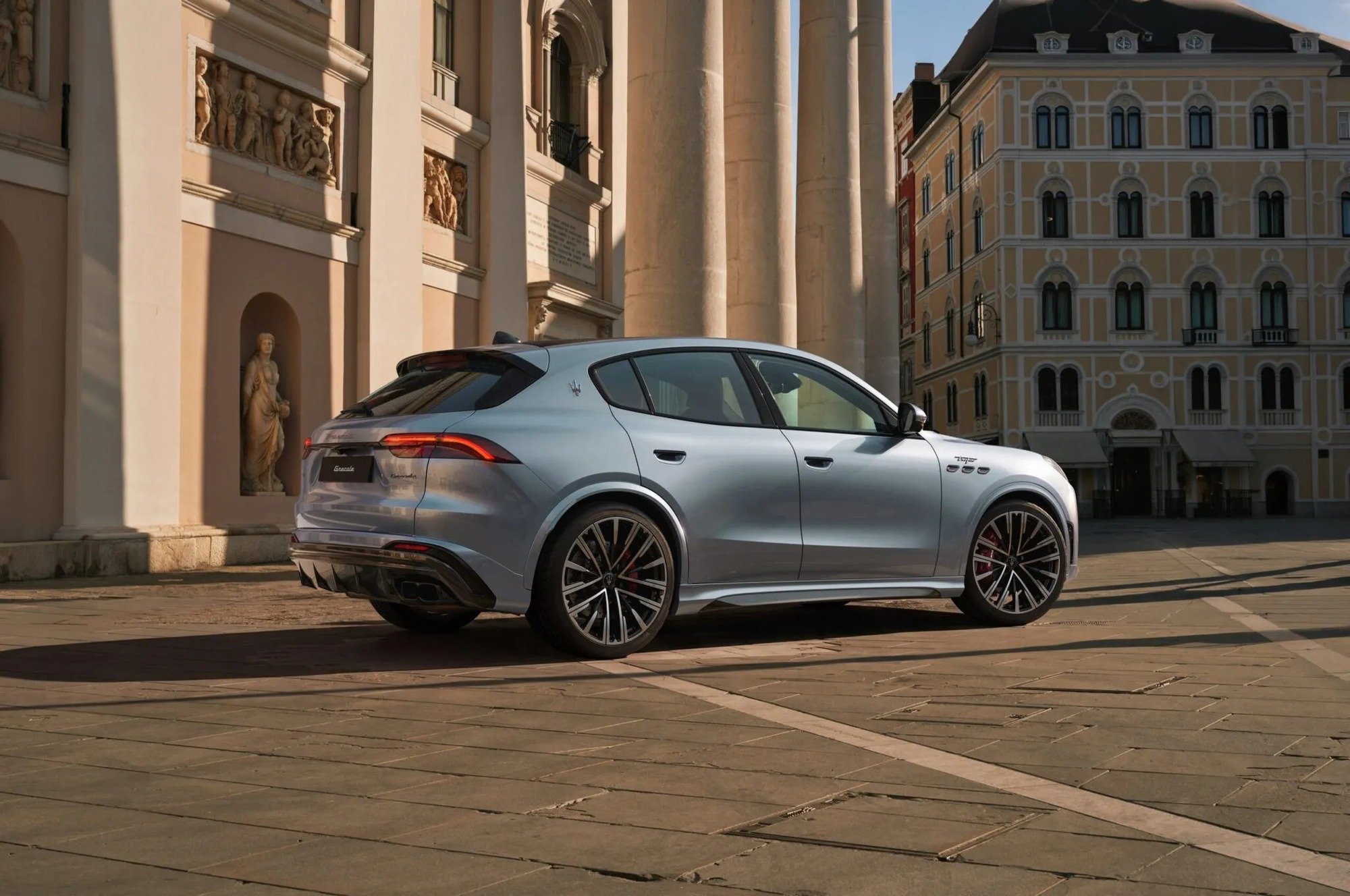 maserati-grecale-2027-ra-mat-phien-ban-moi