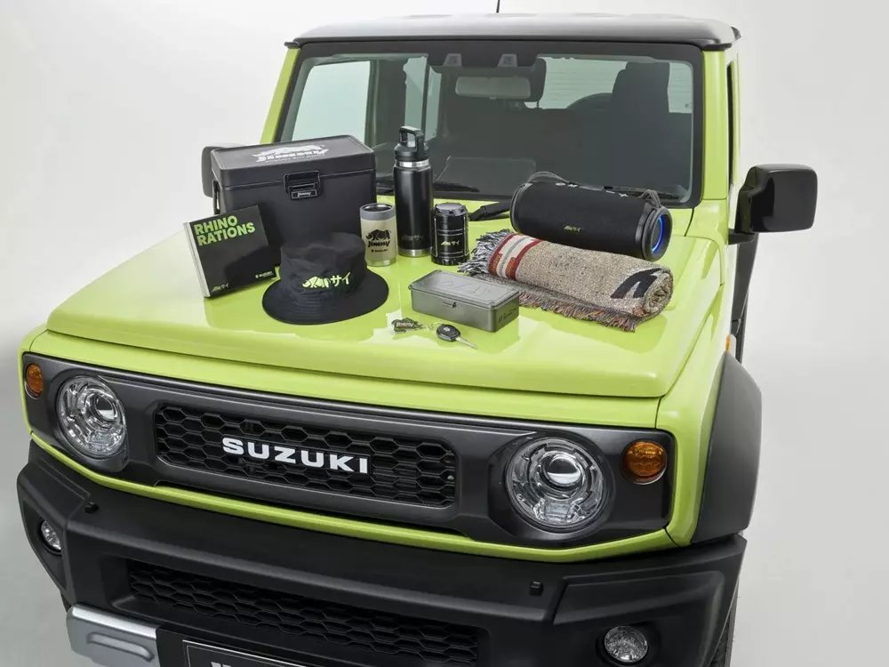 suzuki-jimny-phien-ban-dat-nhat-kem-phu-kien-phuot