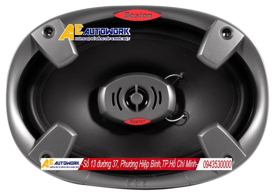 so-sanh-loa-hertz-va-loa-boston-cho-o-to