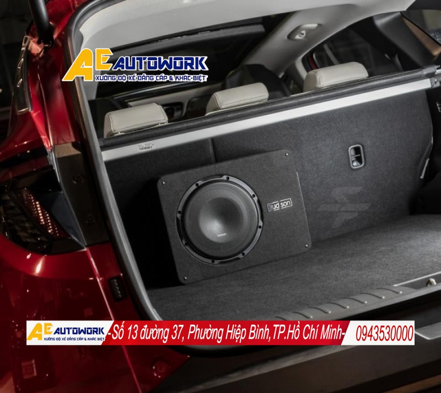 loa-sub-dien-hertz-xe-hyundai-tucson