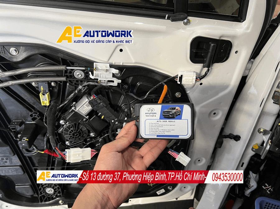auto-lock-hyundai-santa-fe-chong-tre-mo-cua