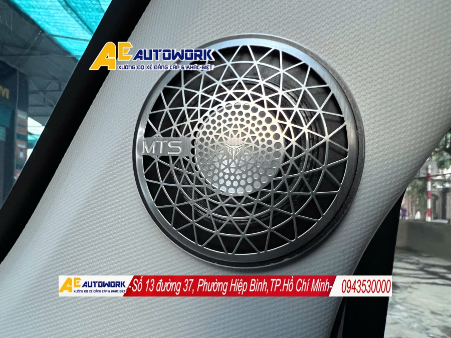 loa-toan-dai-trung-tam-cho-o-to